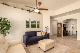 Photo #4: 6272627 Listing