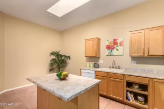 Photo #2: 6272845 Listing 