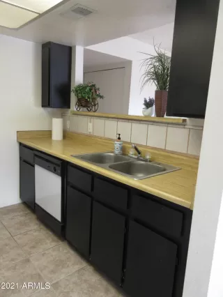 Photo #5: 6272987 Listing