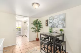 Photo #6: 6273216 Listing