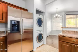 Photo #2: 6274099 Listing 