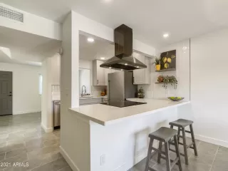 Photo #6: 6274382 Listing