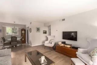 Photo #6: 6274390 Listing