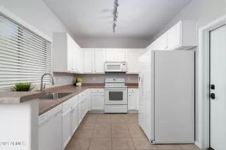 Photo #5: 6274687 Listing