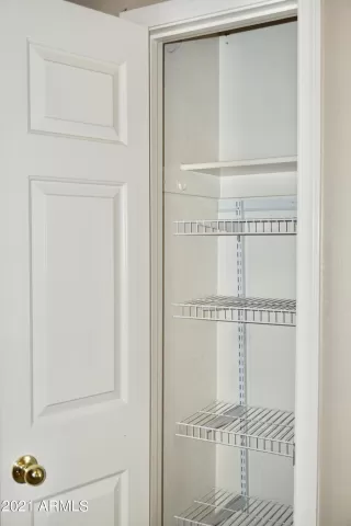 Photo #5: 6274701 Listing