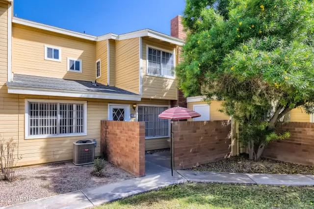 MLS: 6275049 Condo For Sale