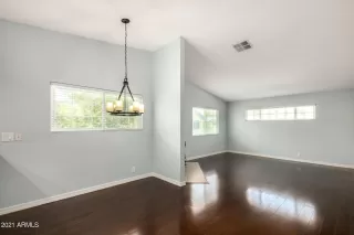 Photo #6: 6275073 Listing