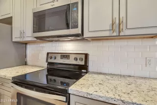 Photo #4: 6275607 Listing 