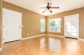 Photo #5: 6275855 Listing