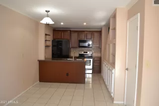 Photo #4: 6276230 Listing