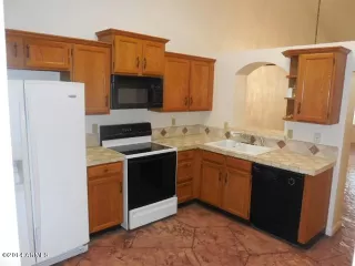 Photo #6: 6276415 Listing