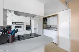 Photo #3: 6276455 Listing