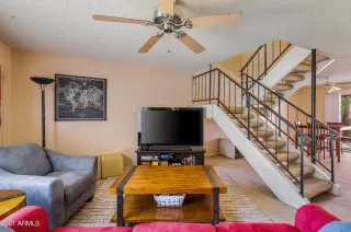 Photo #6: 6276455 Listing