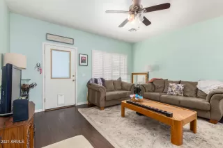 Photo #4: 6276600 Listing