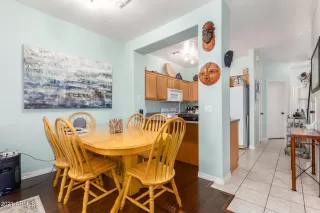 Photo #5: 6276600 Listing