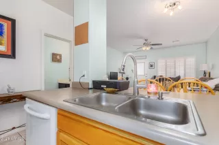 Photo #6: 6276600 Listing