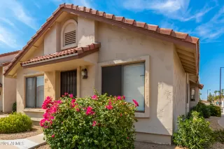 Photo #2: 6276665 Listing