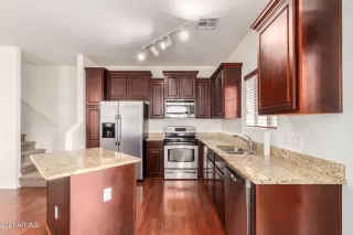 Photo #5: 6277018 Listing 