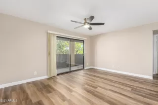 Photo #4: 6277098 Listing