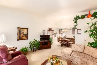 Photo #6: 6277965 Listing