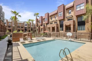 Photo #2: 6279695 Listing