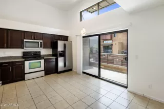 Photo #5: 6279695 Listing