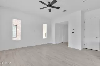 Photo #5: 6279941 Listing