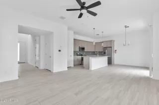 Photo #6: 6279941 Listing