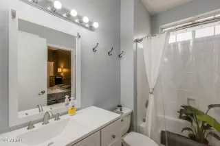 Photo #6: 6279950 Listing