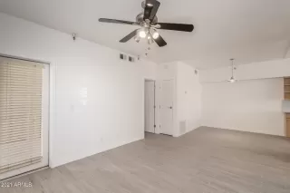 Photo #4: 6280206 Listing