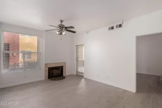 Photo #5: 6280206 Listing