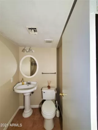 Photo #6: 6280796 Listing