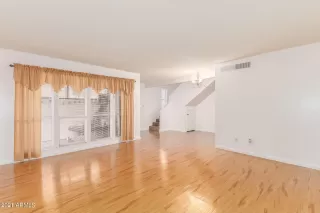 Photo #3: 6281023 Listing 