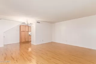 Photo #4: 6281023 Listing 