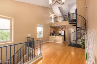 Photo #3: 6281218 Listing