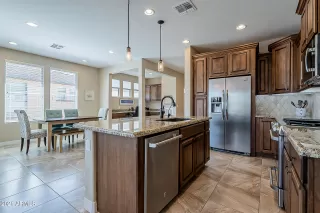 Photo #6: 6281425 Listing