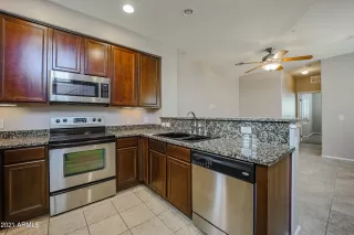 Photo #6: 6281894 Listing