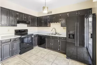 Photo #4: 6281913 Listing