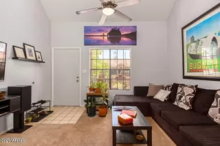 Photo #3: 6282396 Listing