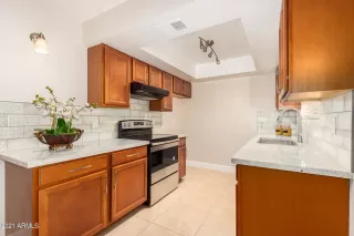 Photo #6: 6282665 Listing