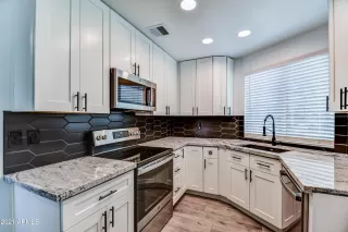 Photo #2: 6282827 Listing