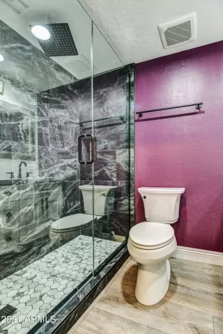 Photo #6: 6282827 Listing