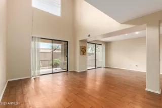 Photo #5: 6282852 Listing