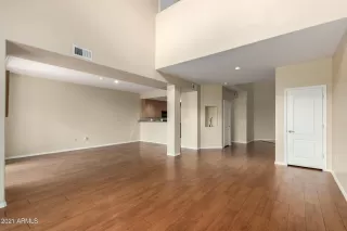 Photo #6: 6282852 Listing