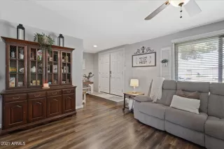 Photo #5: 6283696 Listing