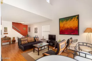 Photo #3: 6283739 Listing