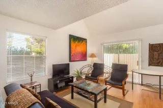 Photo #4: 6283739 Listing