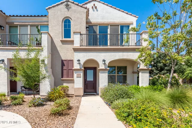 MLS: 6284038 Condo For Sale