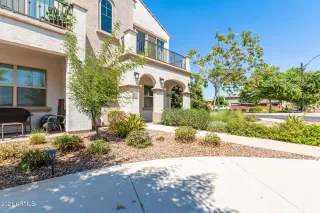 Photo #2: 6284038 Listing