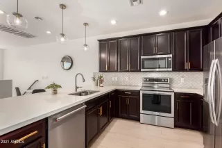 Photo #4: 6284038 Listing